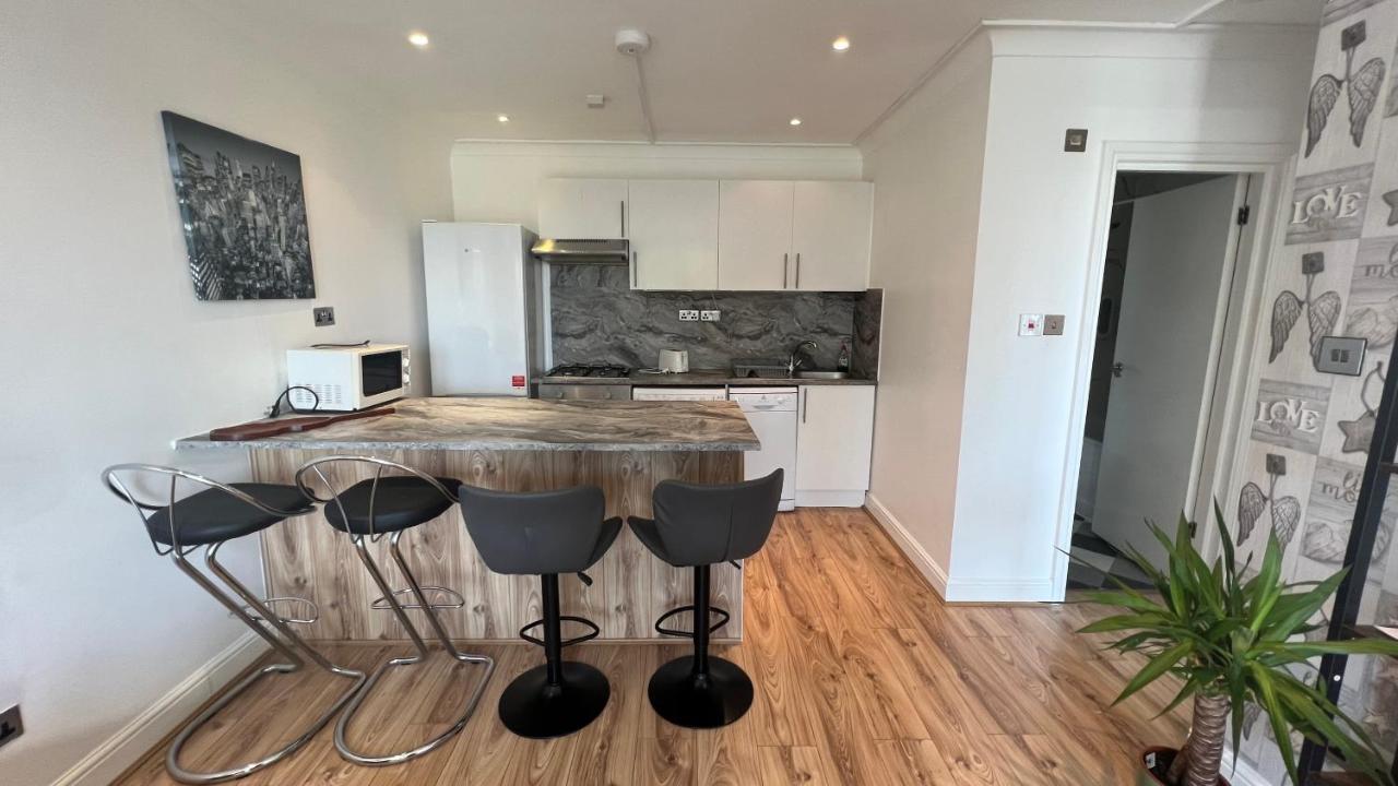Comfy 2 Bedroom Apartments - Finchley Road, Londres Extérieur photo