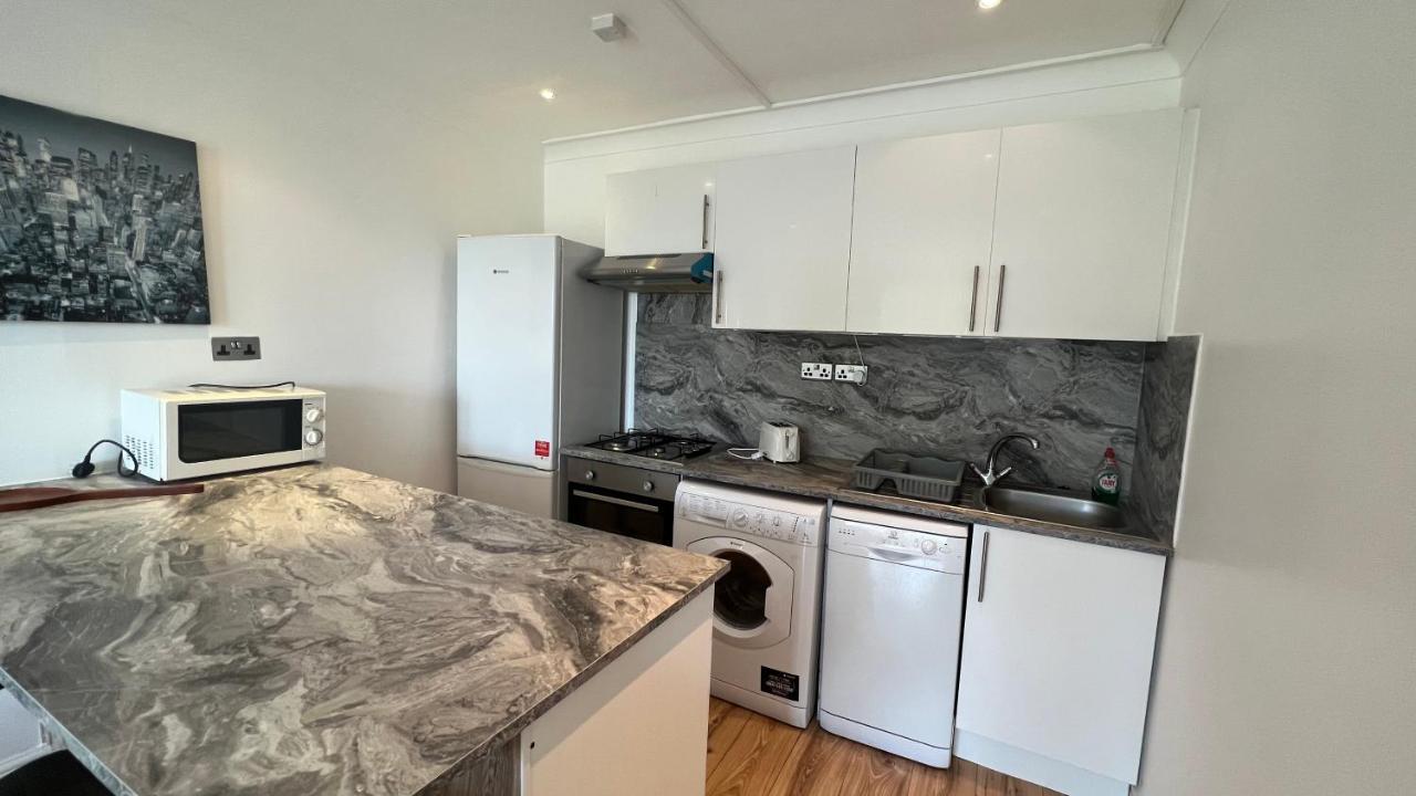 Comfy 2 Bedroom Apartments - Finchley Road, Londres Extérieur photo