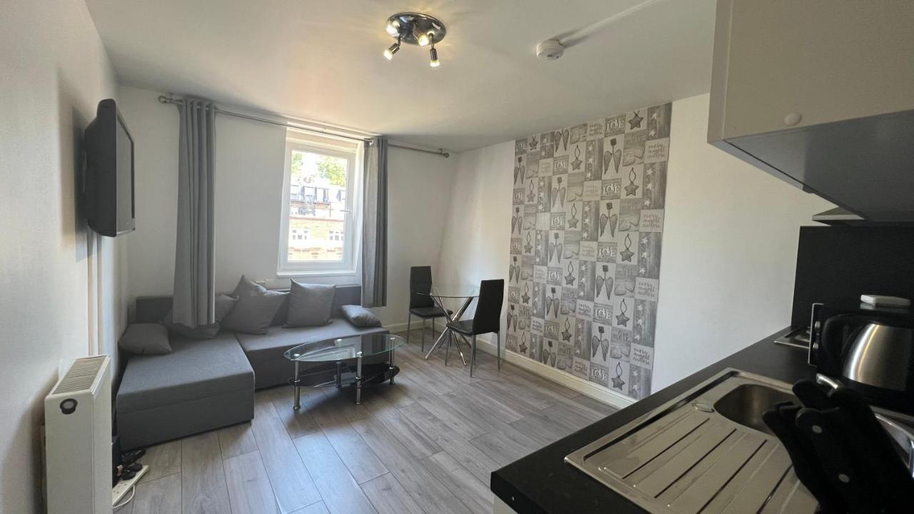 Comfy 2 Bedroom Apartments - Finchley Road, Londres Extérieur photo
